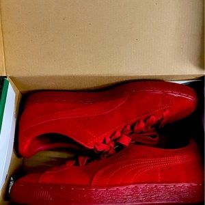 Brand new red puma sneakers